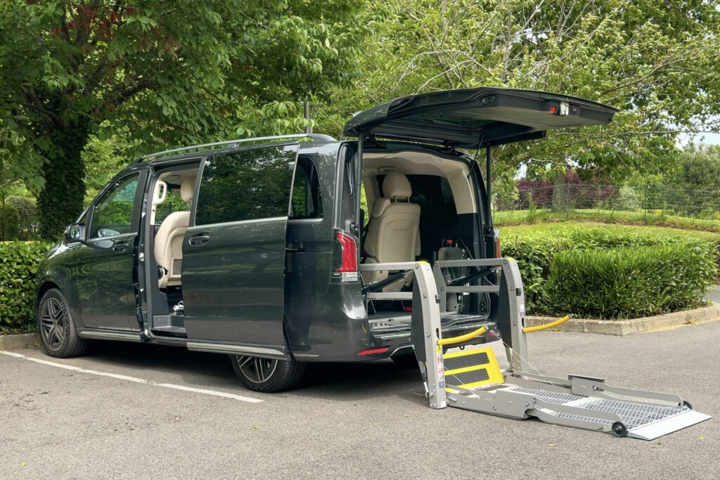 Disney travel tips lewis reed vehicle hire 1.0 - Image in article: Disney Travel Tips – Lewis Reed WAV Hire